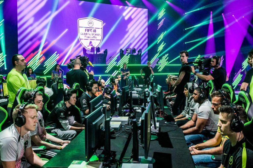 Gamers LAN - featured games over virtual LAN