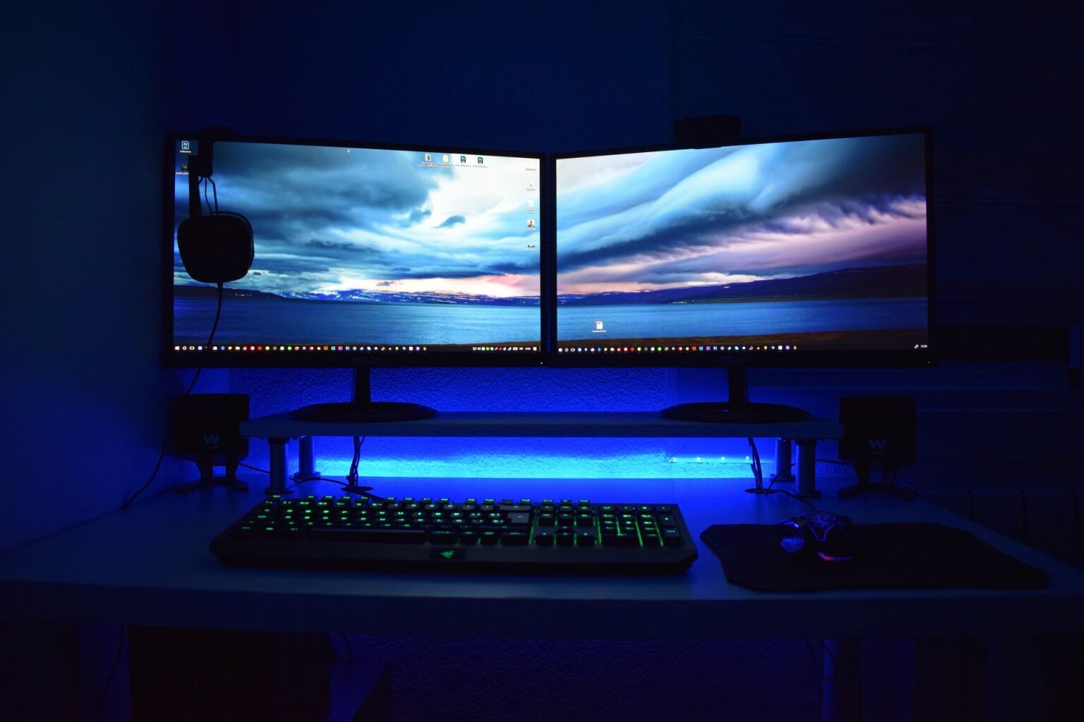 How to Play League of Legends on Your Second Monitor