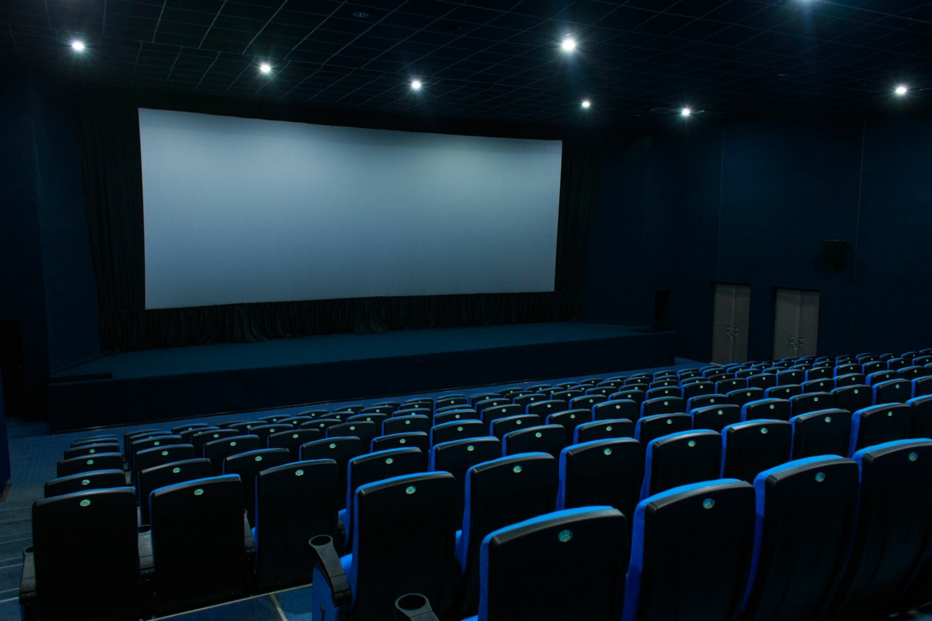 5 Best Apps to Keep Track of Watched Movies
