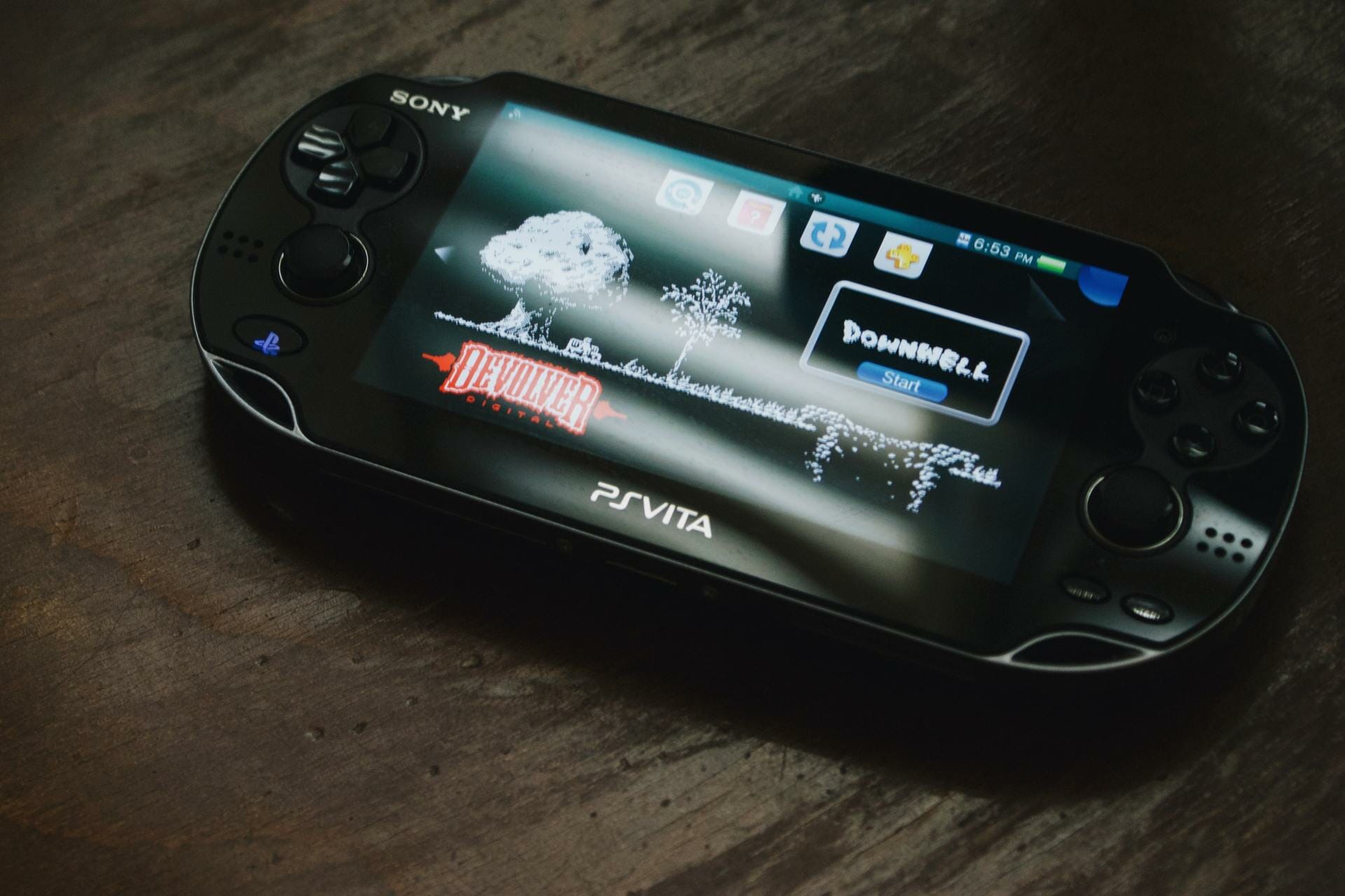 handheld games console with built in games