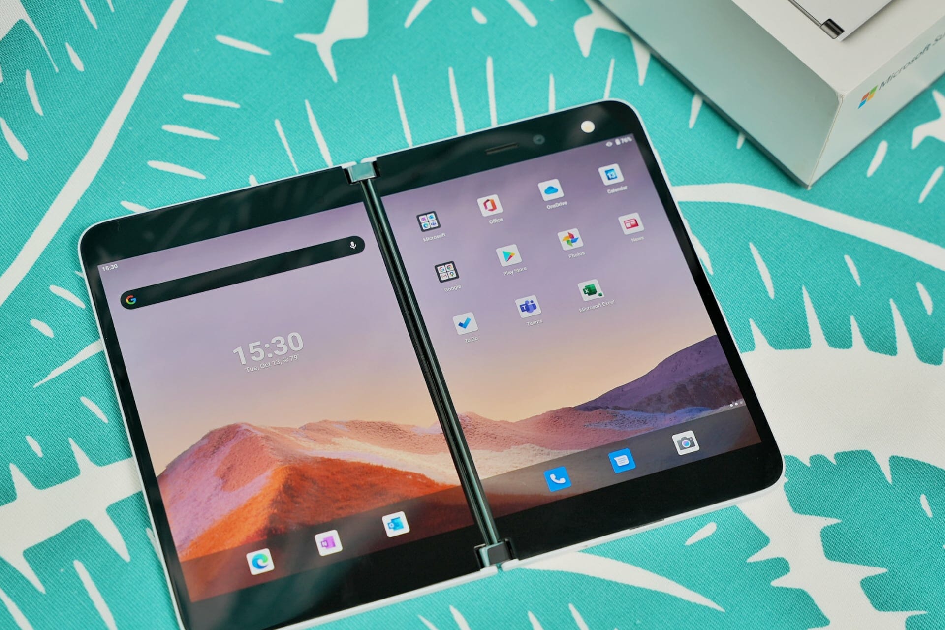 How to update your Surface Duo to get rid of the screen bugs