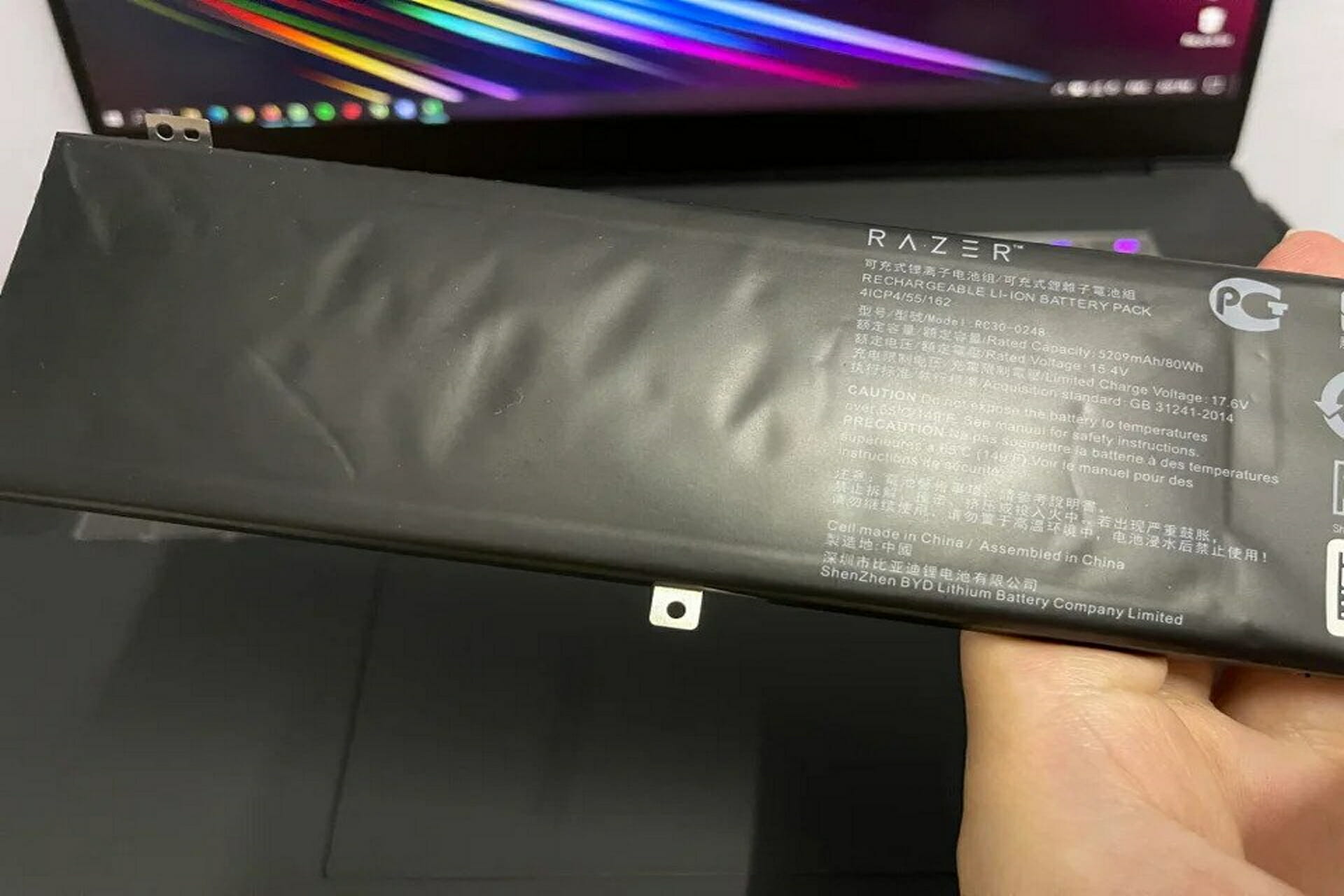 Stå på ski Diplomati marts How to replace the battery in the Razer Blade Stealth 13