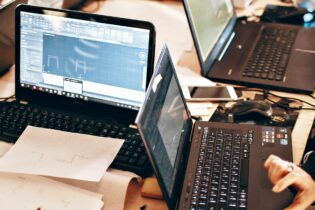 How to deploy Windows 11 to multiple computers at once