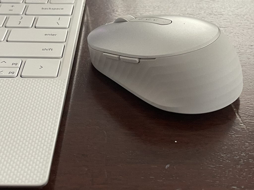 Dell Premier Rechargeable Wireless Mouse MS7421W Review: A comfy mouse for all your devices