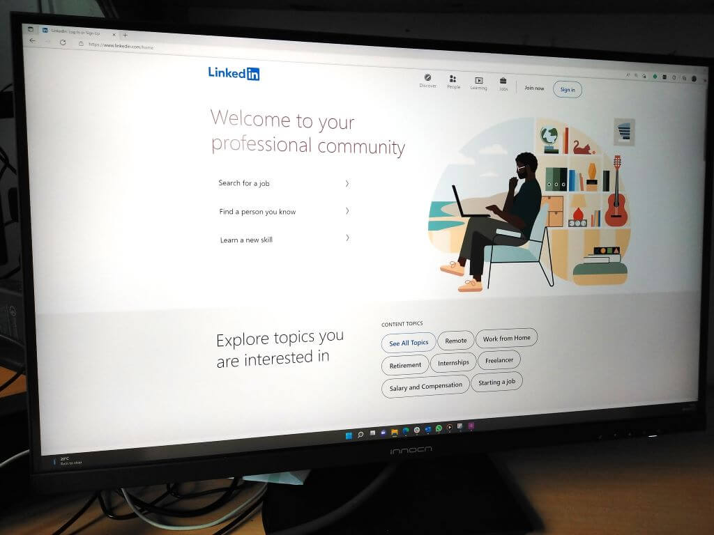 Make your LinkedIn profile more dynamic with a Cover Story video