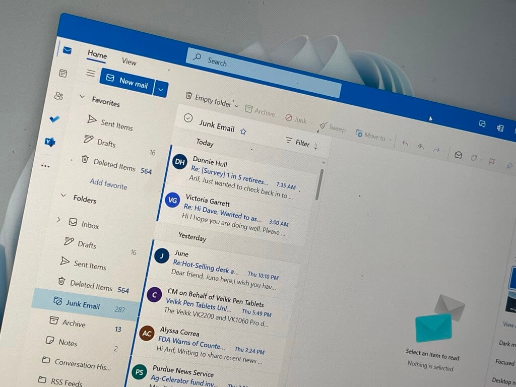 There’s now a new location for the mail, calendar, people, and apps modules in Outlook on Windows
