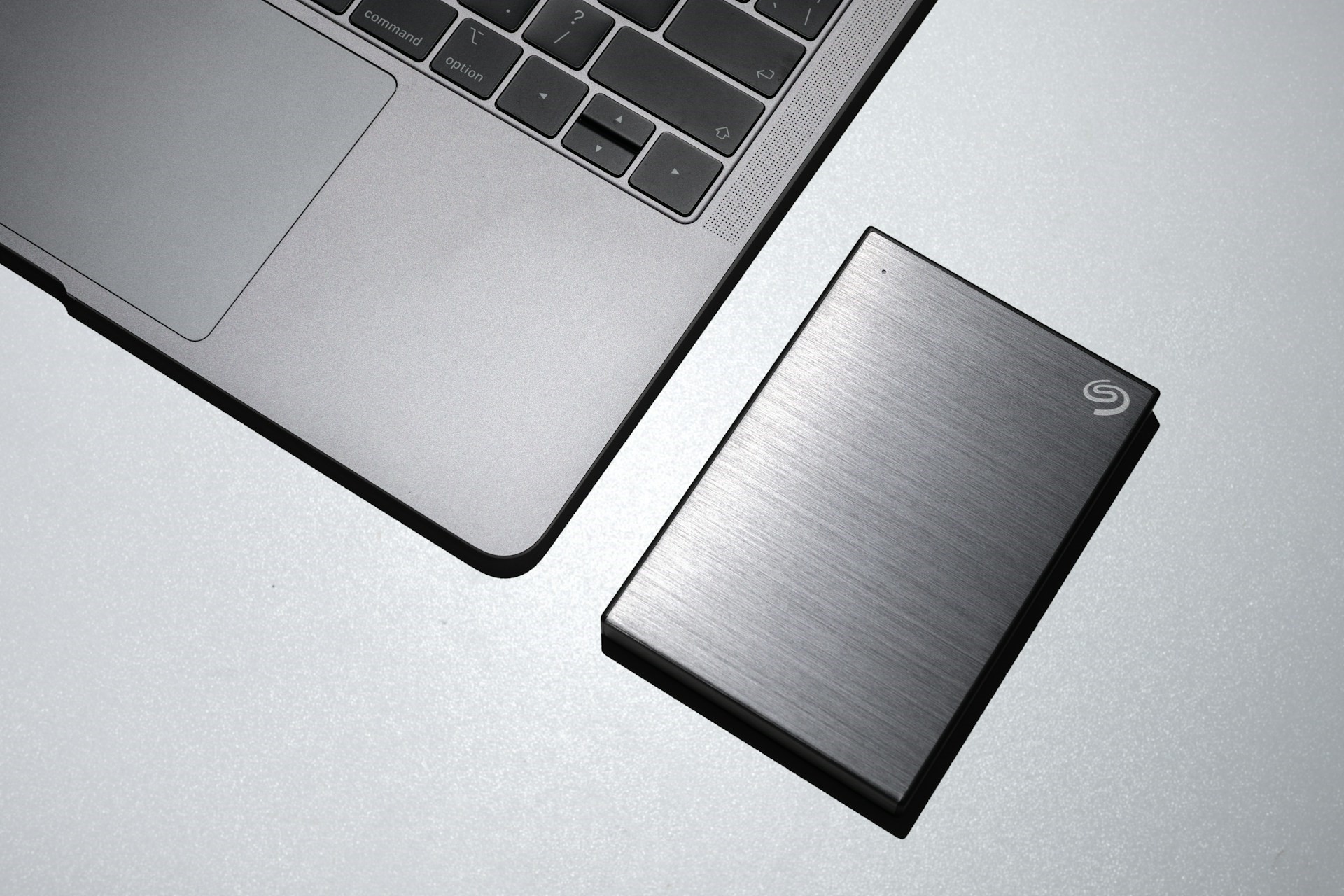 WDC and Seagate to increase price of SSD and HDD