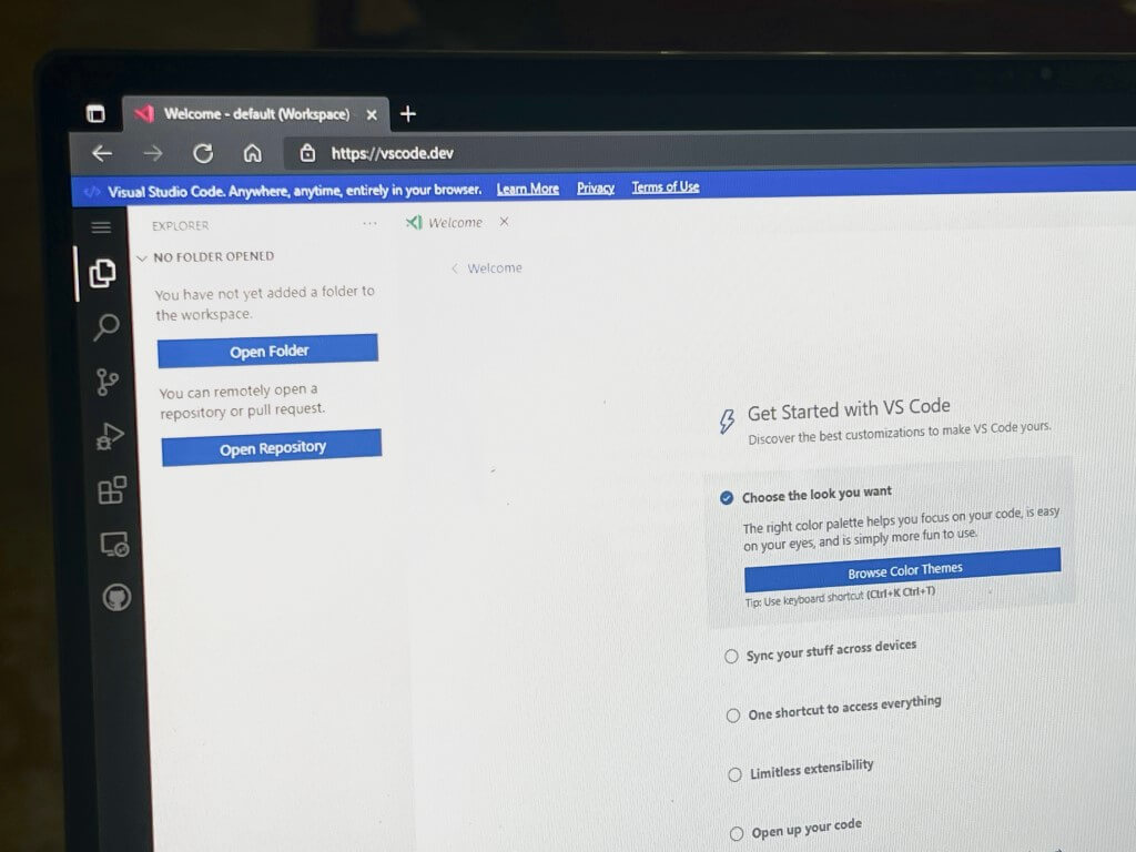 Microsoft mistakenly posts about public preview of Visual Studio Code for the web