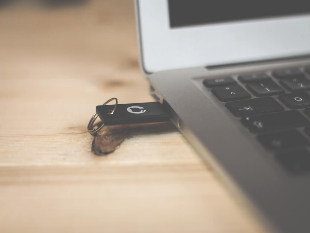 How to create a bootable Windows 10 USB on Linux for maximum versatility