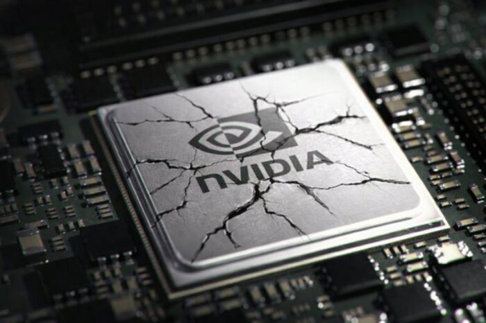 MSI RTX 5090 Lightning Z GPU cracks