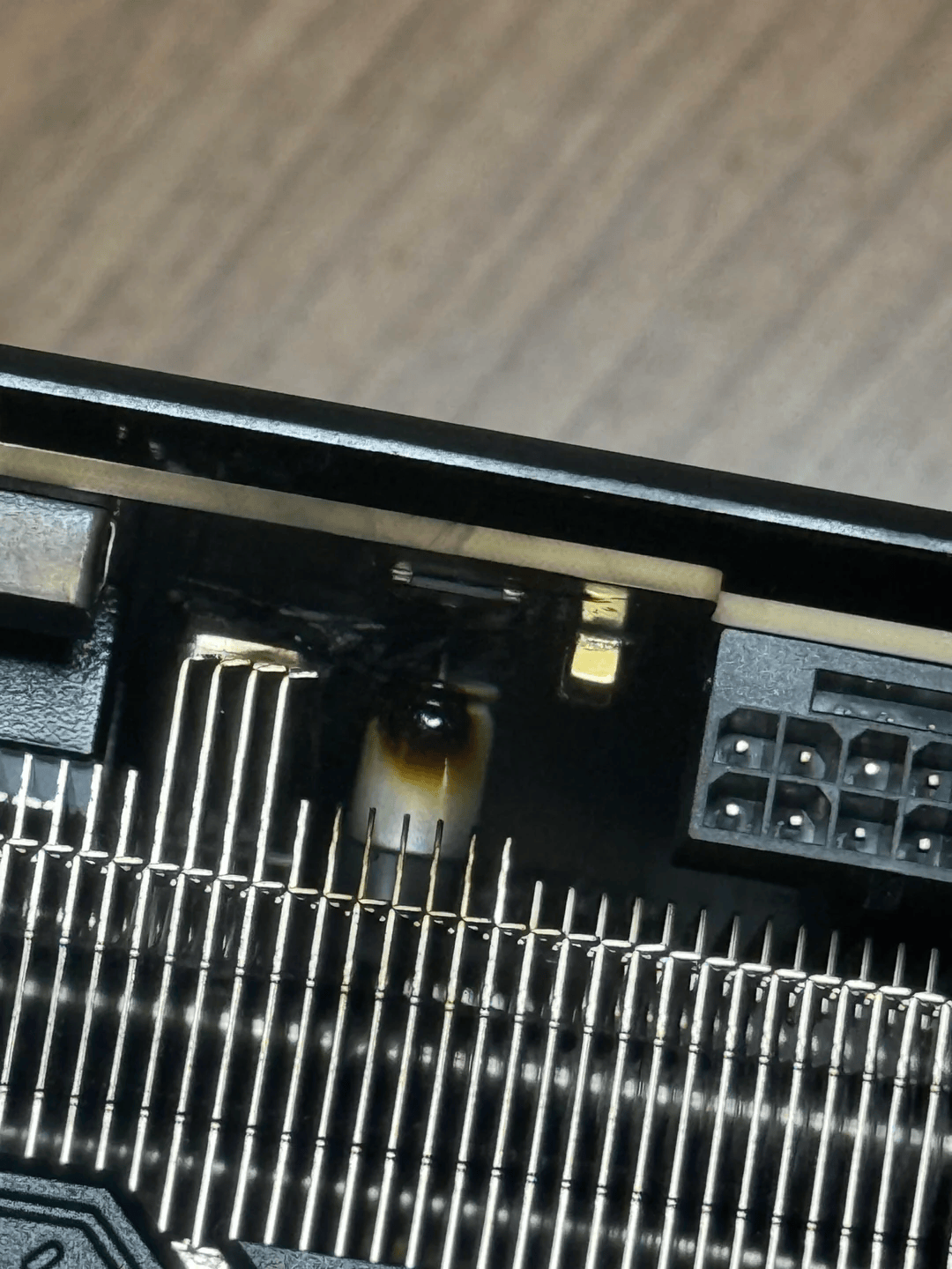 RTX 4080 Super Literally Burns Through PCB (2)